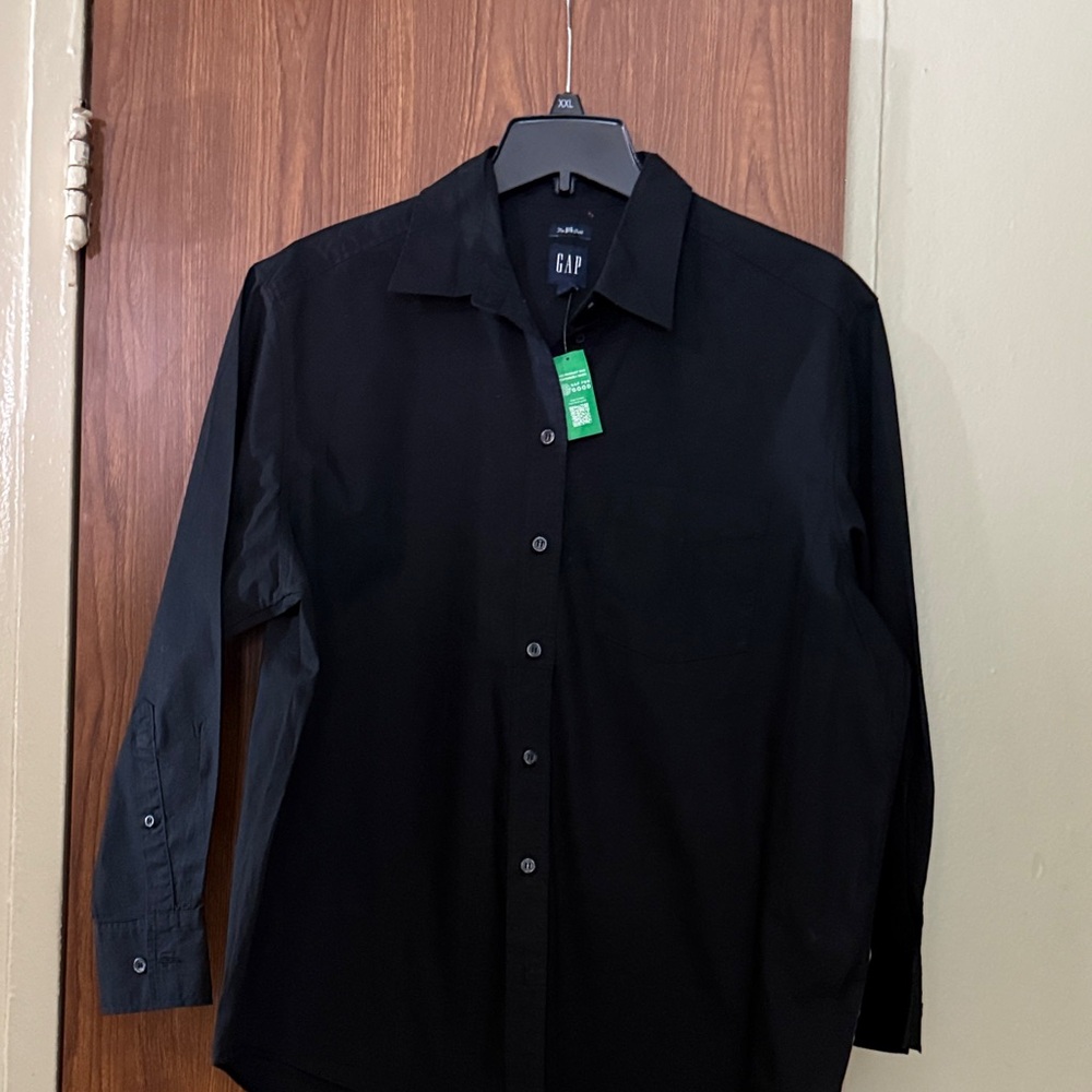 GAP Women's Black Button-Down Blouse